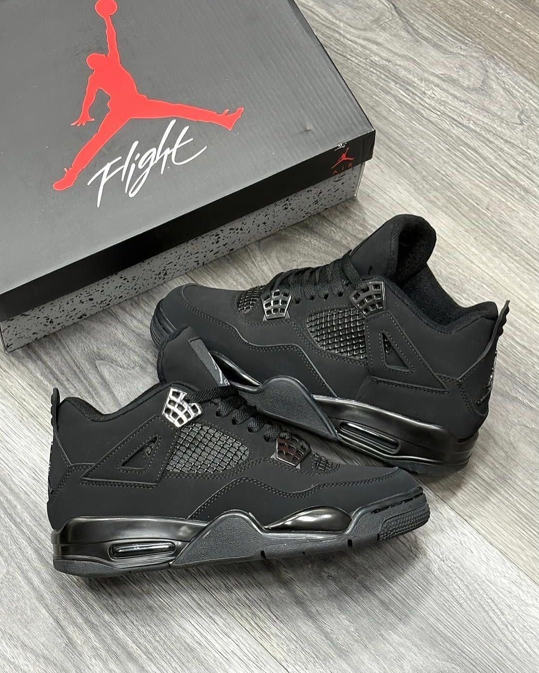 Jordan 4 BLACK CAT